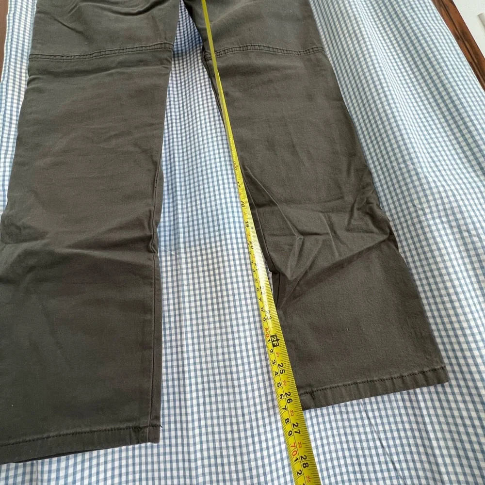 Wrangler Men's Olive Utility Cargo Pants - Dark Olive - Picture 6 of 7